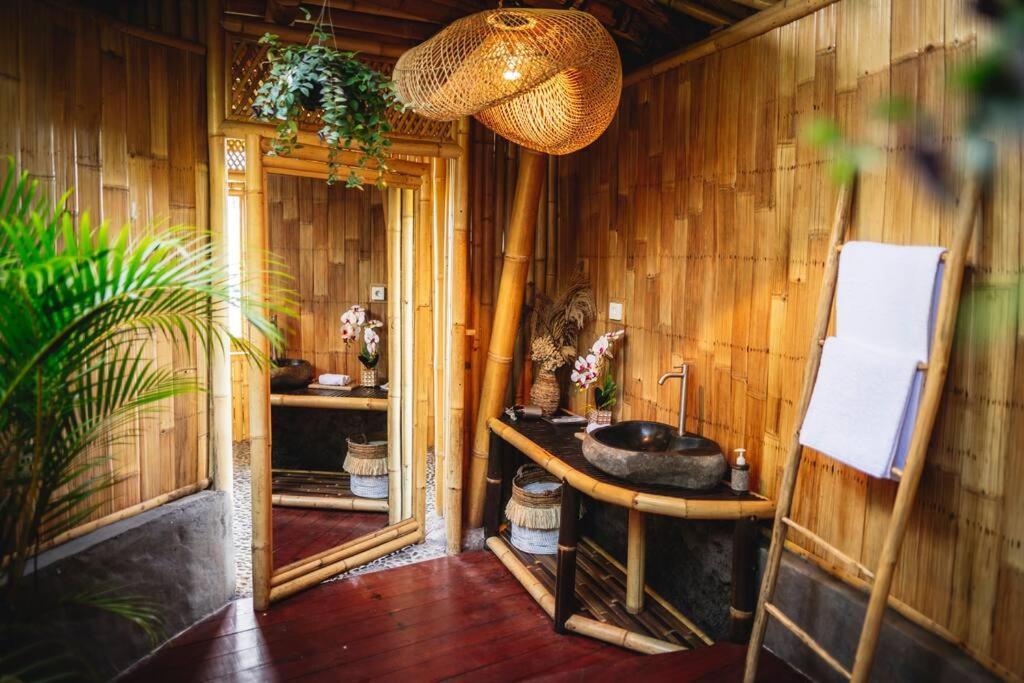 The Nude House Vila Selat Exterior foto